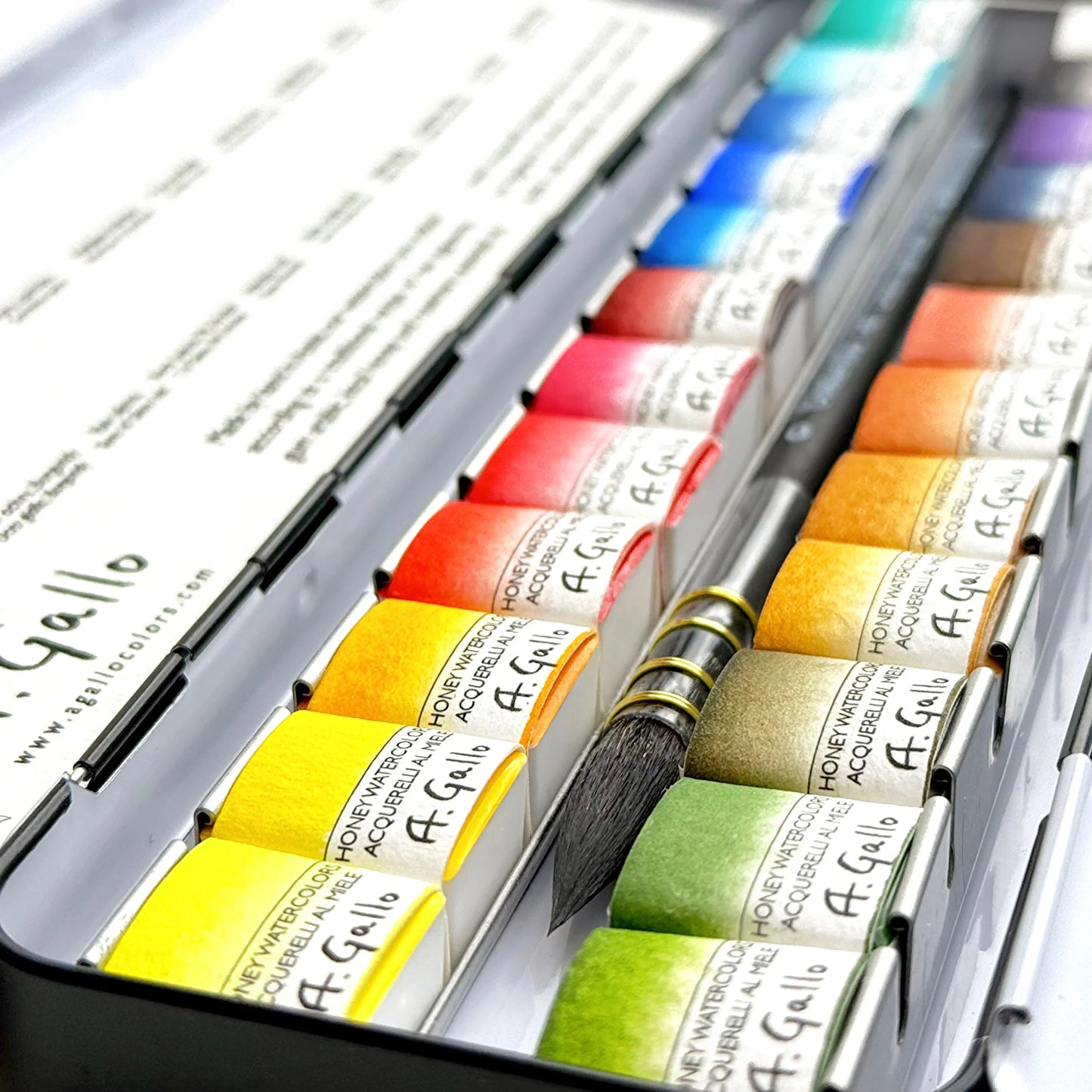 كلاسيكية 24 - مجموعة ألوان مائية مصنوعة يدويًا