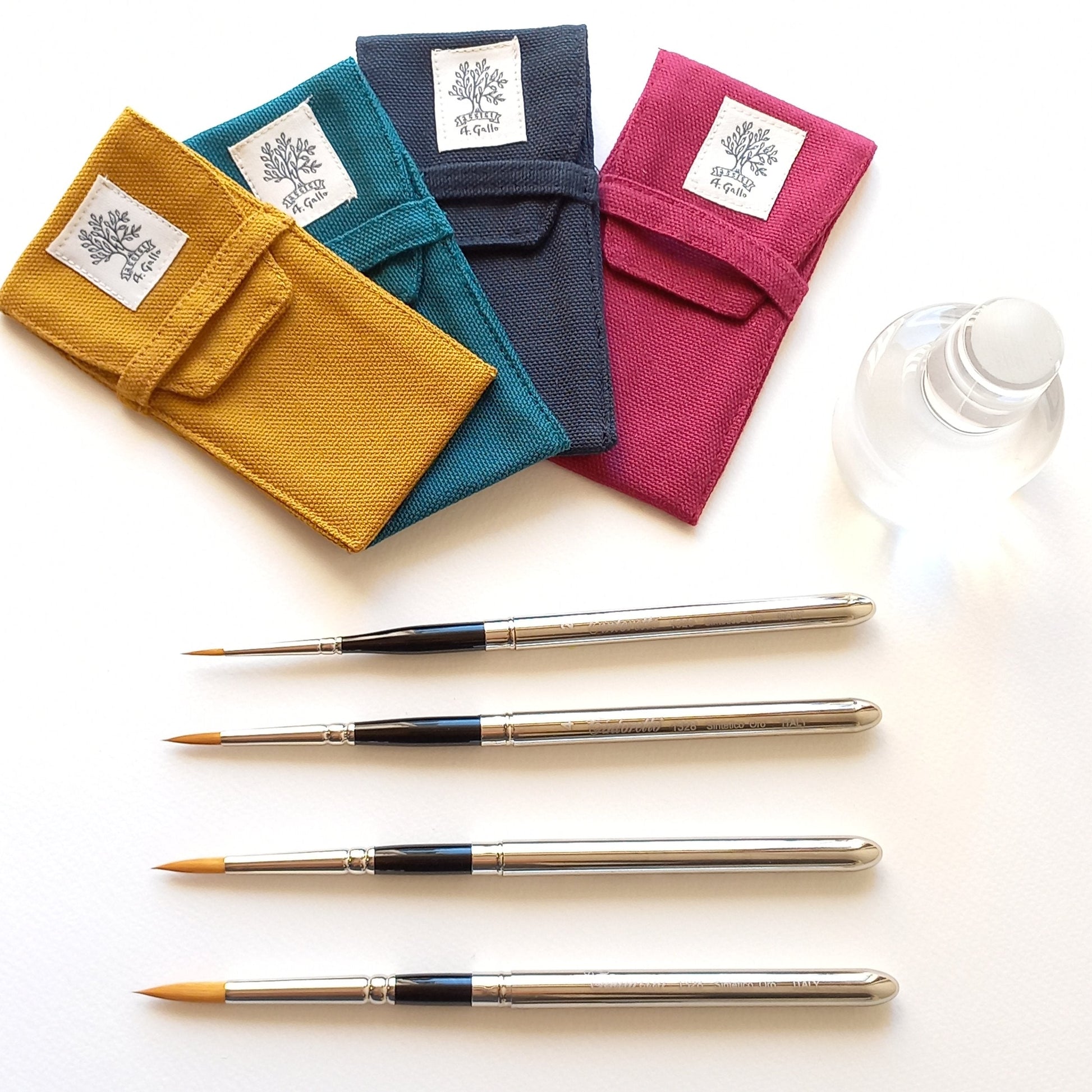 Pocket brush sets and cases